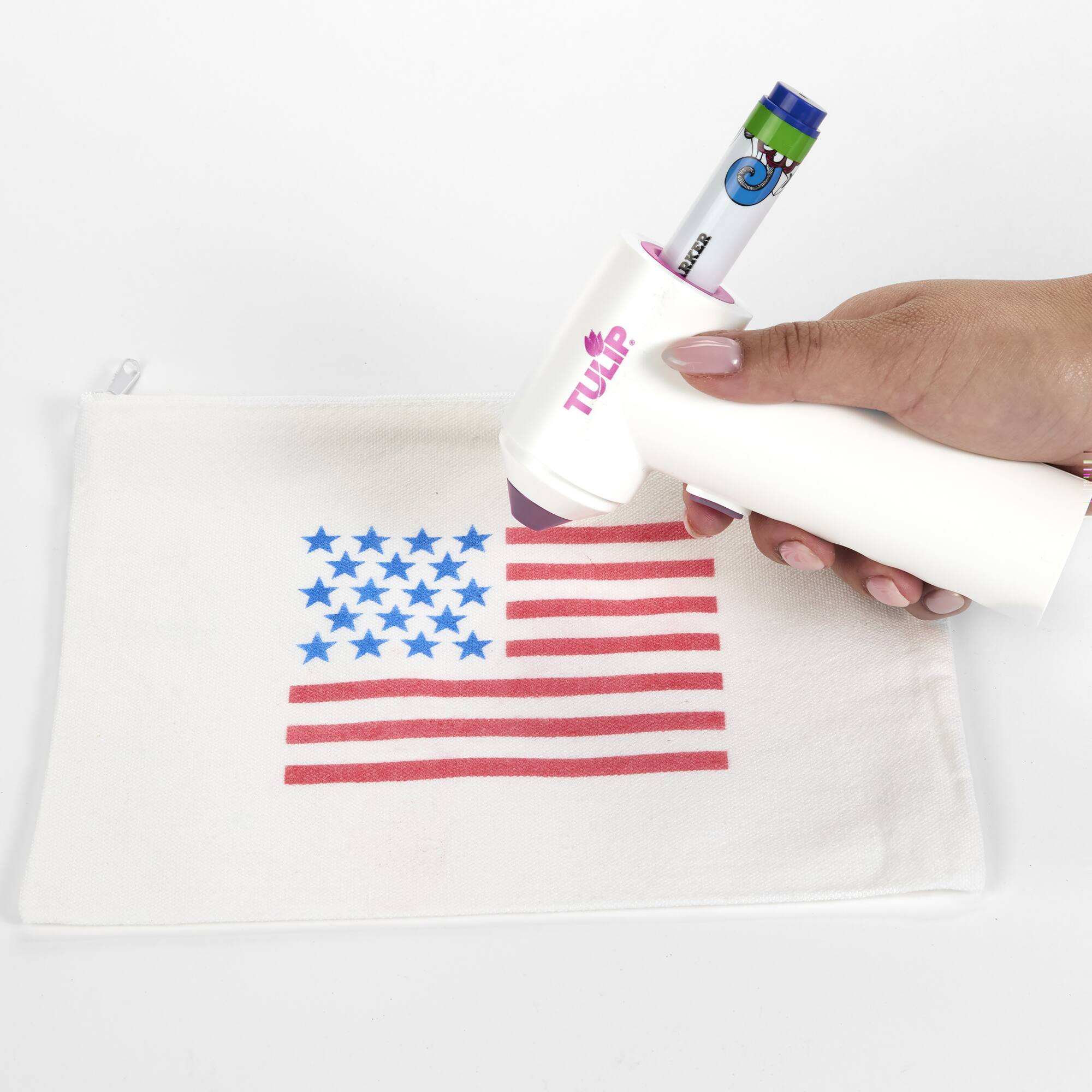 Tulip® Patriotic Airbrush Marker Kit